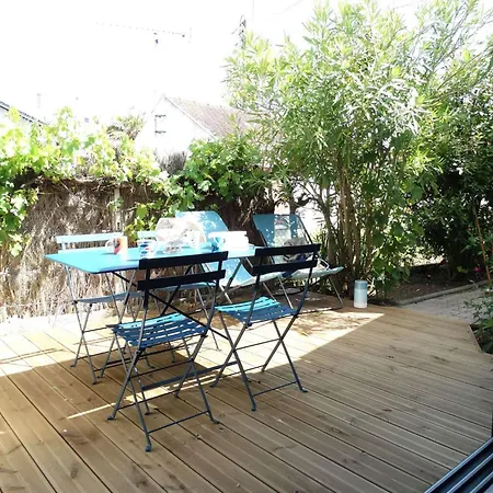 Josephine Saint Gilles Croix De Vie Les Bussolleries