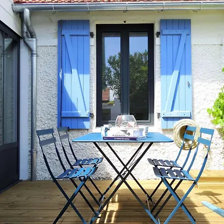 Josephine Saint Gilles Croix De Vie * Les Bussolleries